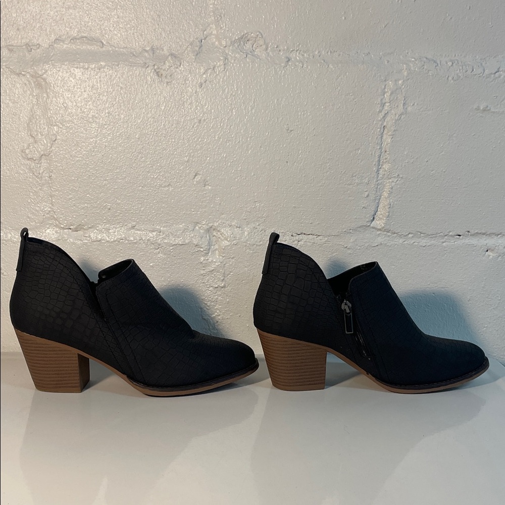 Cloudwalkers Black Faux Crocodile Ankle Boots Trina 9.5W - Picture 5 of 7